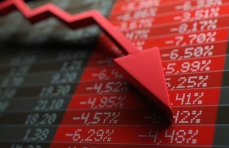 HUL Share Price vs Bajaj Auto Share Price: FMCG Stability or Auto Growth – Which Stock Wins?